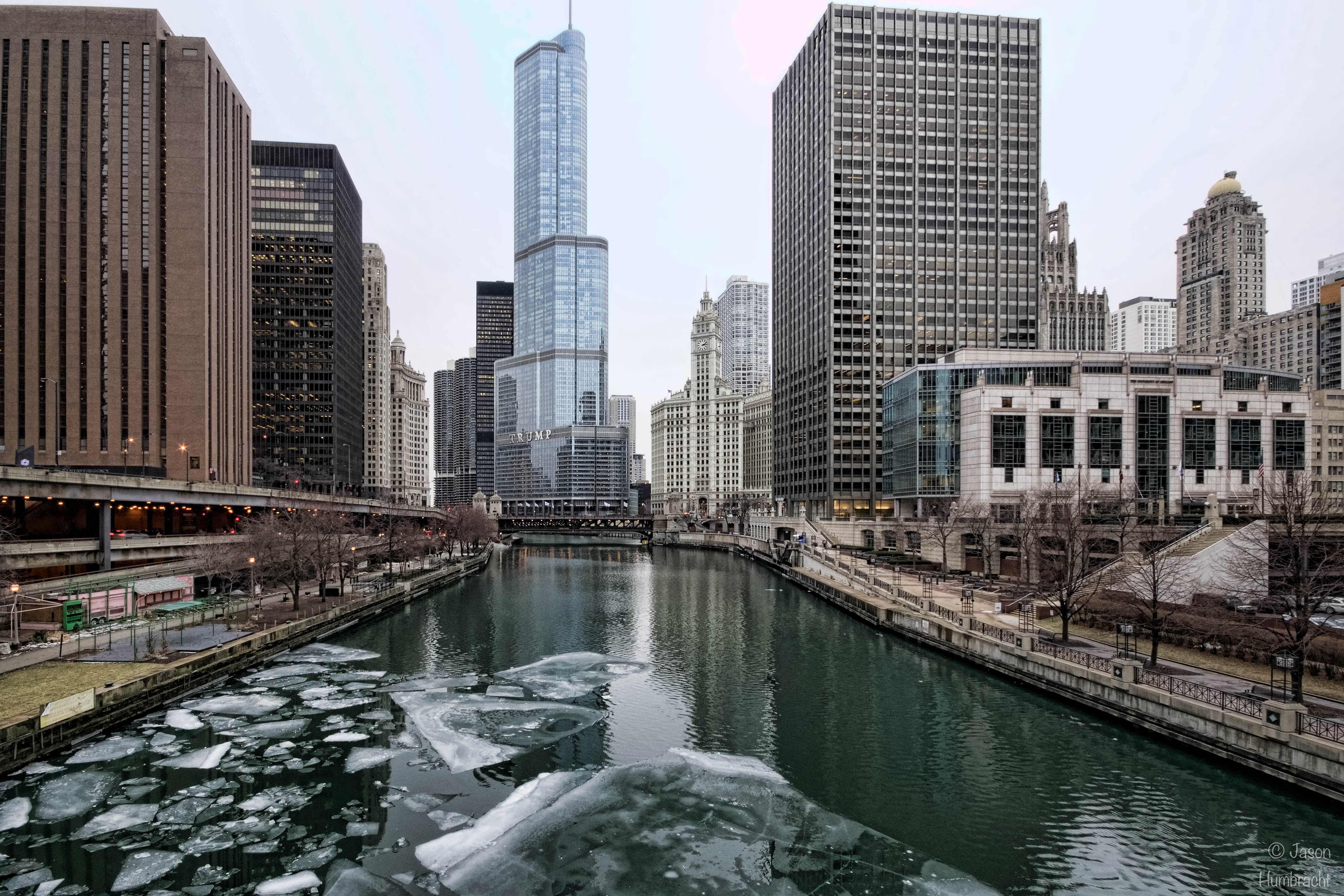 Chicago River | Trump Tower | Chicago Illinois | Indiana Architectural Photographer Jason Humbracht